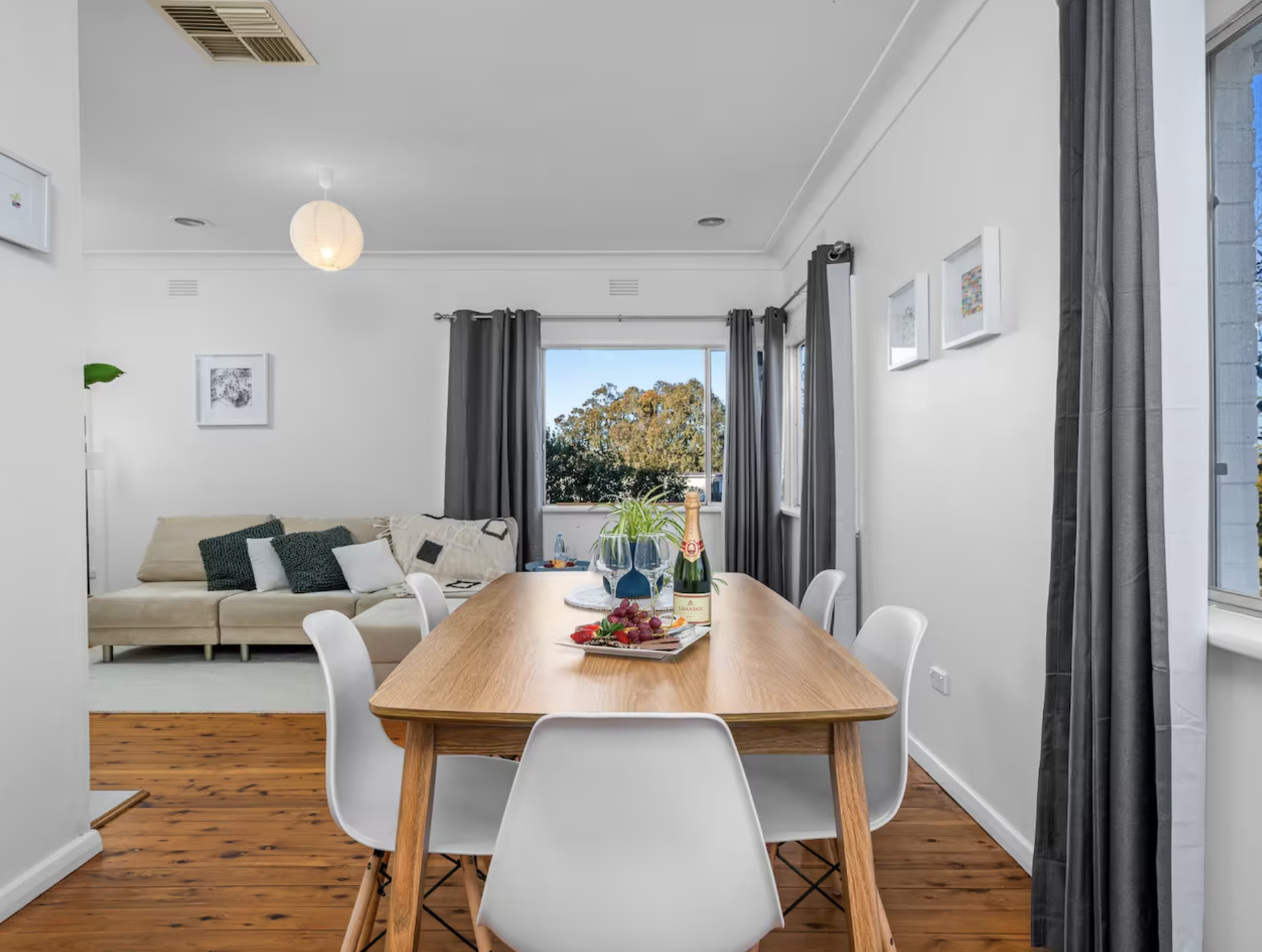 READ PLACE ALBURY ACCOMMODATION